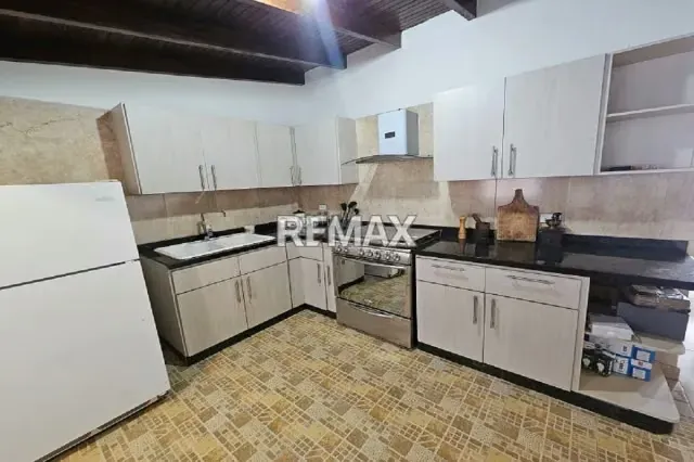 Venta Propiedad Multifuncional en El Junquito - 7