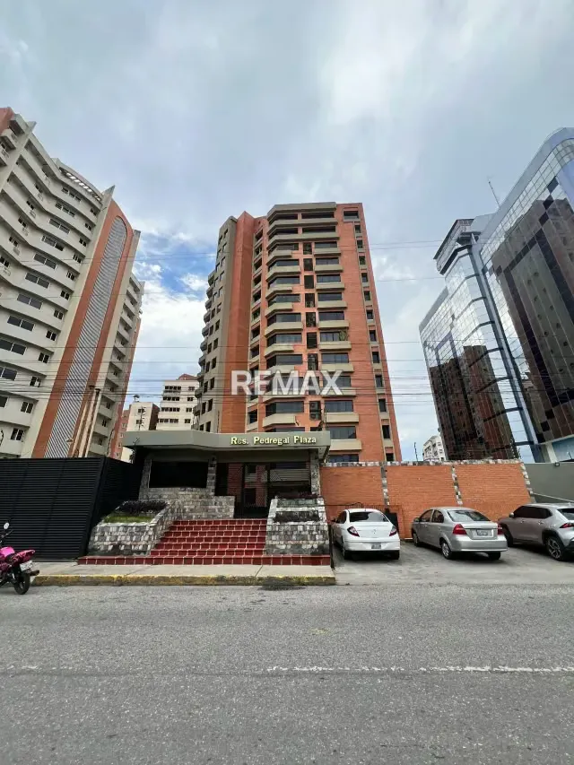 En Venta hermoso apartamento de 195 m² con todos los servicios en el Este de Barquisimeto