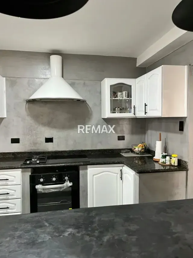 Venta Apartamento REMODELADO Av. Bolivar Norte Edificio Roliz 1 - 2