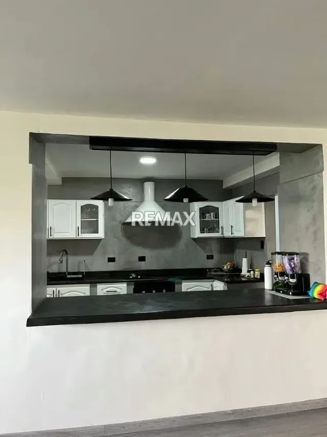 Venta Apartamento REMODELADO Av. Bolivar Norte Edificio Roliz 1 - 7