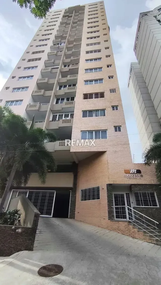 Apartamento en Alquiler – Urbanización Las Chimeneas