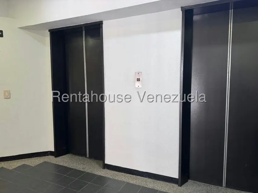 Apartamento (1 Nivel) en Venta en El Cigarral, Distrito Metropolitano - 32