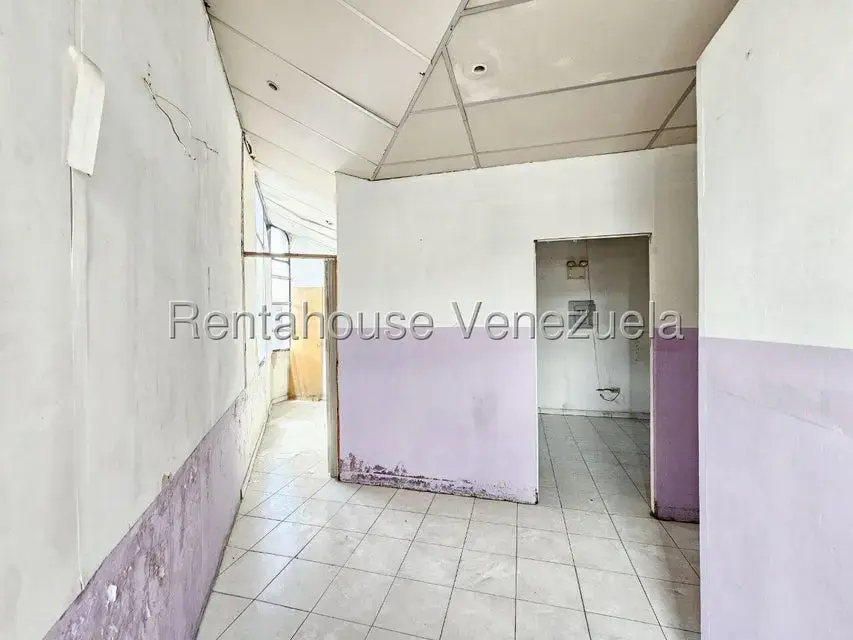 Local Comercial en Alquiler en Guarenas, Miranda - 4