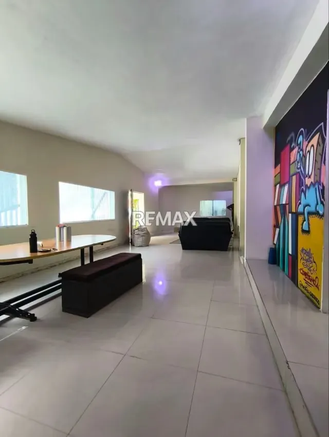 Venta de casa Comercial o Residencia en Colinas de Bello Monte - 2