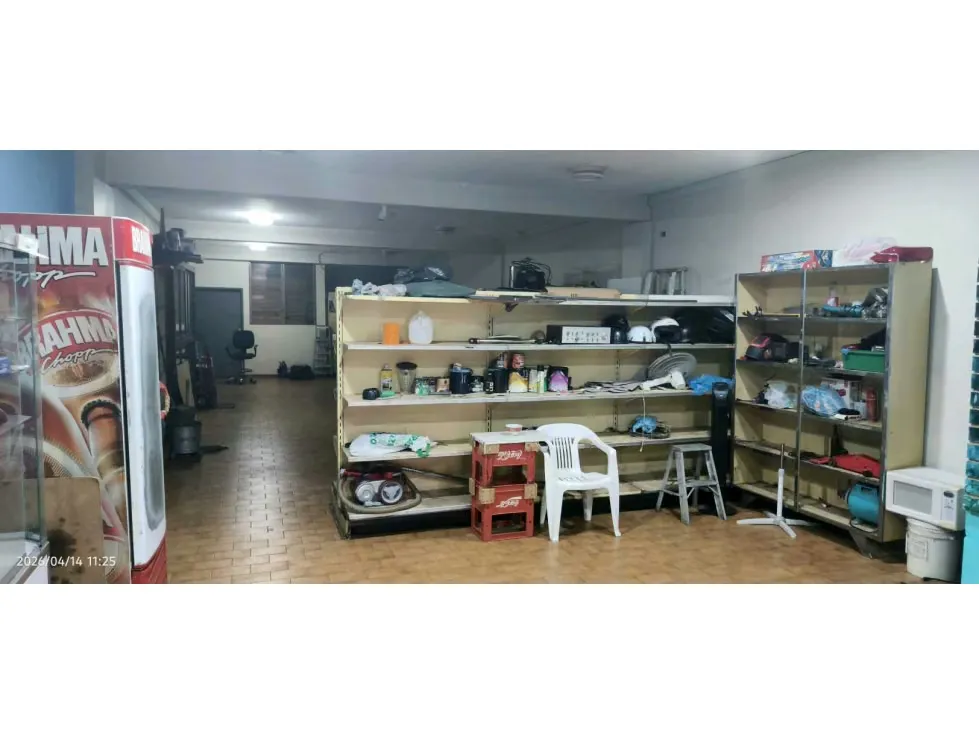 Alquilo local 180m2 Santa Rosalía 4698 - 6
