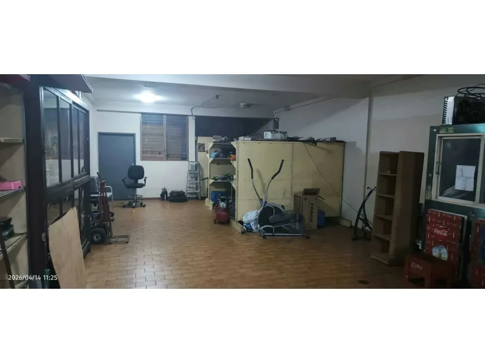 Alquilo local 180m2 Santa Rosalía 4698 - 8