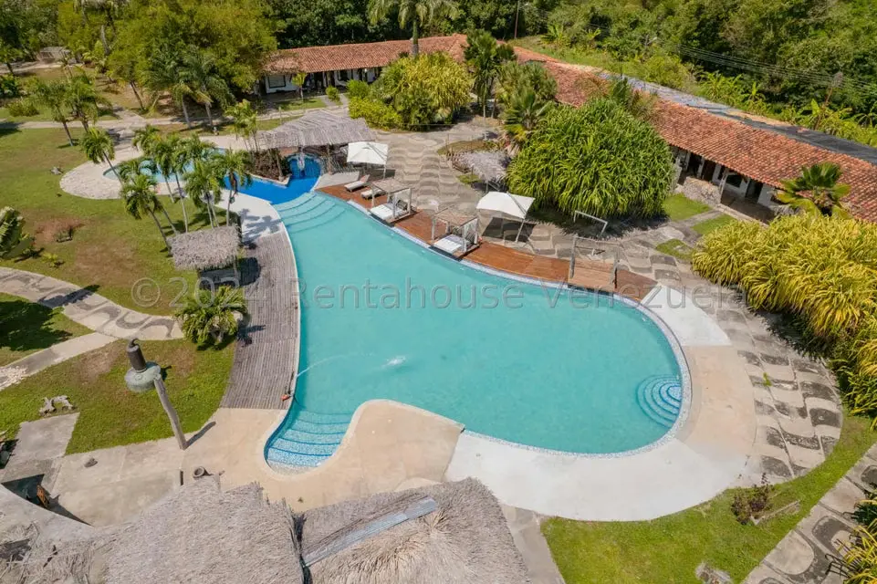 Comercial (Local Comercial) en Venta en El Guapo, Miranda - 24