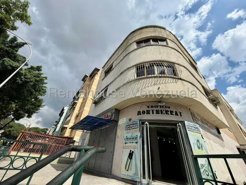 Local Comercial en Alquiler en Los Rosales, Distrito Metropolitano