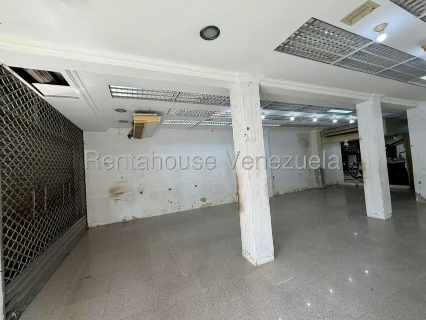 Local Comercial en Alquiler en Los Rosales, Distrito Metropolitano - 2