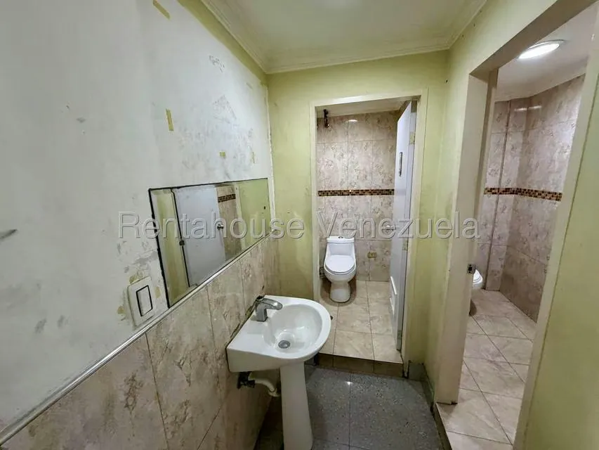 Local Comercial en Alquiler en Los Rosales, Distrito Metropolitano - 11