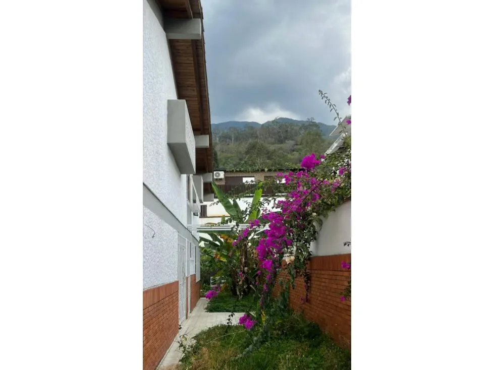 En venta Casa en El Marques - 24