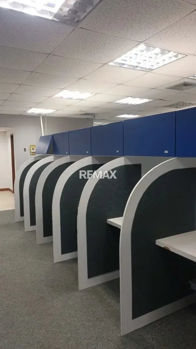ALQUILER OFICINA TORRE EMPRESARIAL CLARET - 7