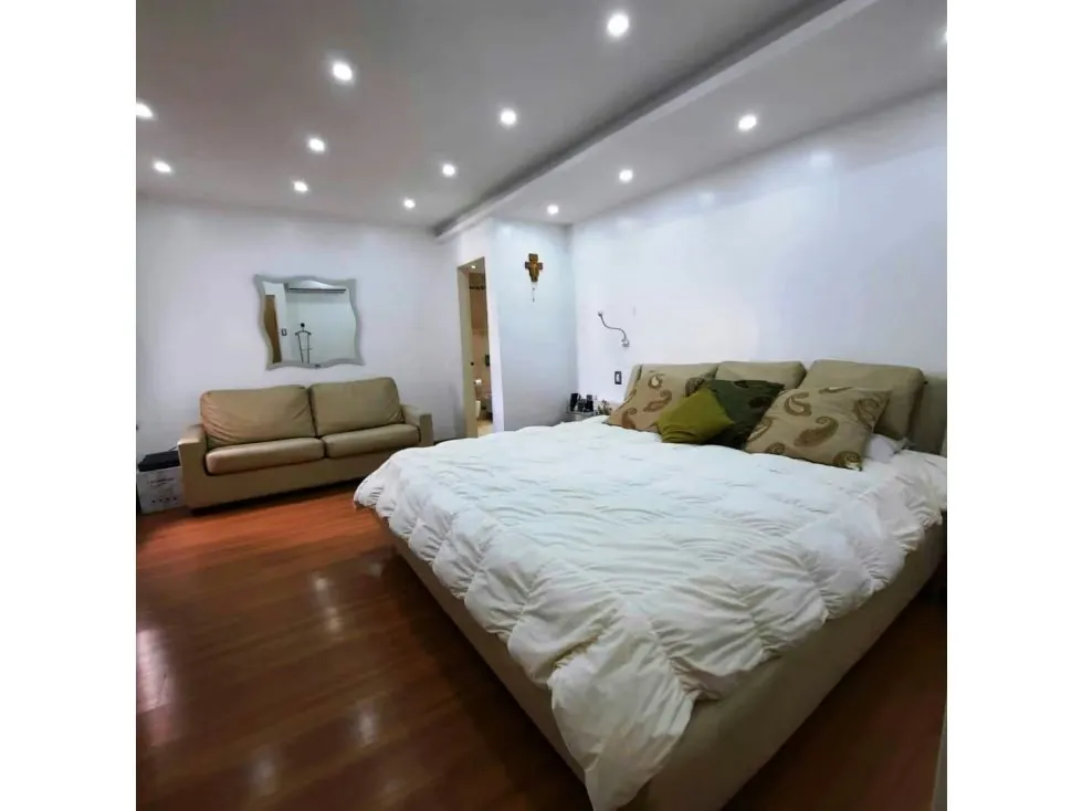 Casa en Venta Alto Prado 4H/ 4B/ 2P - 14