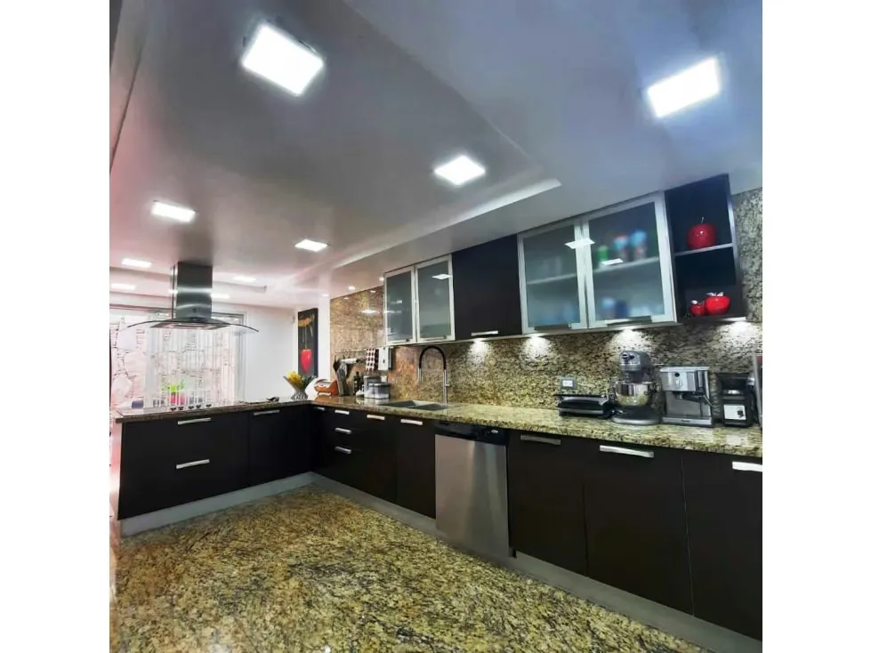 Casa en Venta Alto Prado 4H/ 4B/ 2P - 7