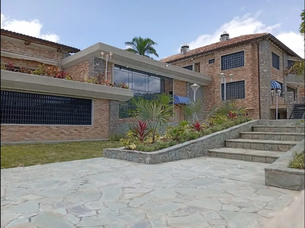 Vendo quinta 883m2 La Lagunita Country Club 1315