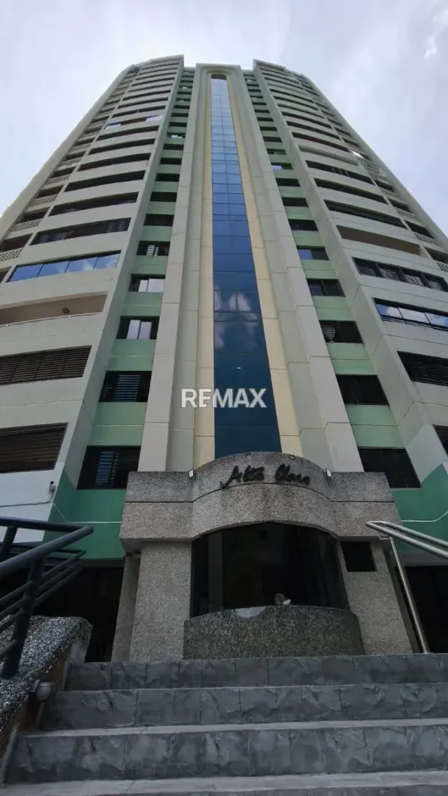 ALQUILER DE APARTAMENTO EN LAS CHIMENEAS.