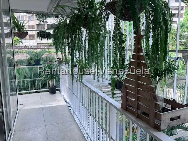 Apartamento (1 Nivel) en Venta en Los Chorros, Distrito Metropolitano - 11