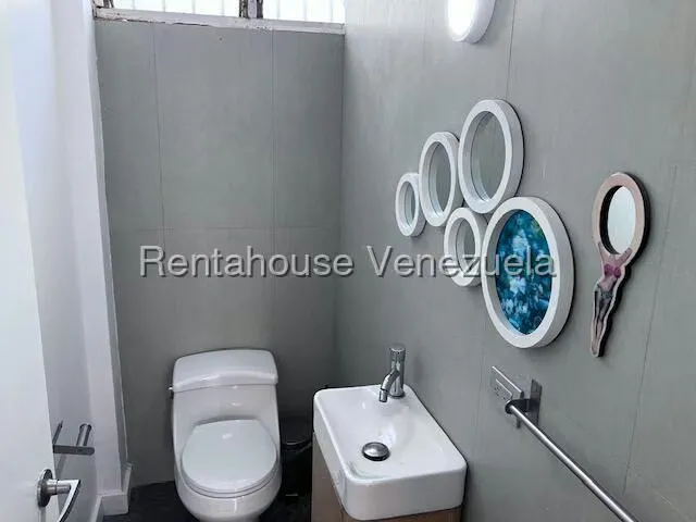 Apartamento (1 Nivel) en Venta en Los Chorros, Distrito Metropolitano - 13