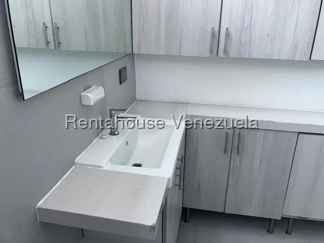 Apartamento (1 Nivel) en Venta en Los Chorros, Distrito Metropolitano - 18