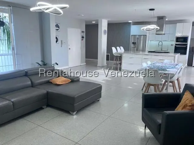 Apartamento (1 Nivel) en Venta en Los Chorros, Distrito Metropolitano - 3