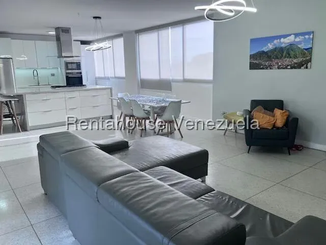 Apartamento (1 Nivel) en Venta en Los Chorros, Distrito Metropolitano - 4