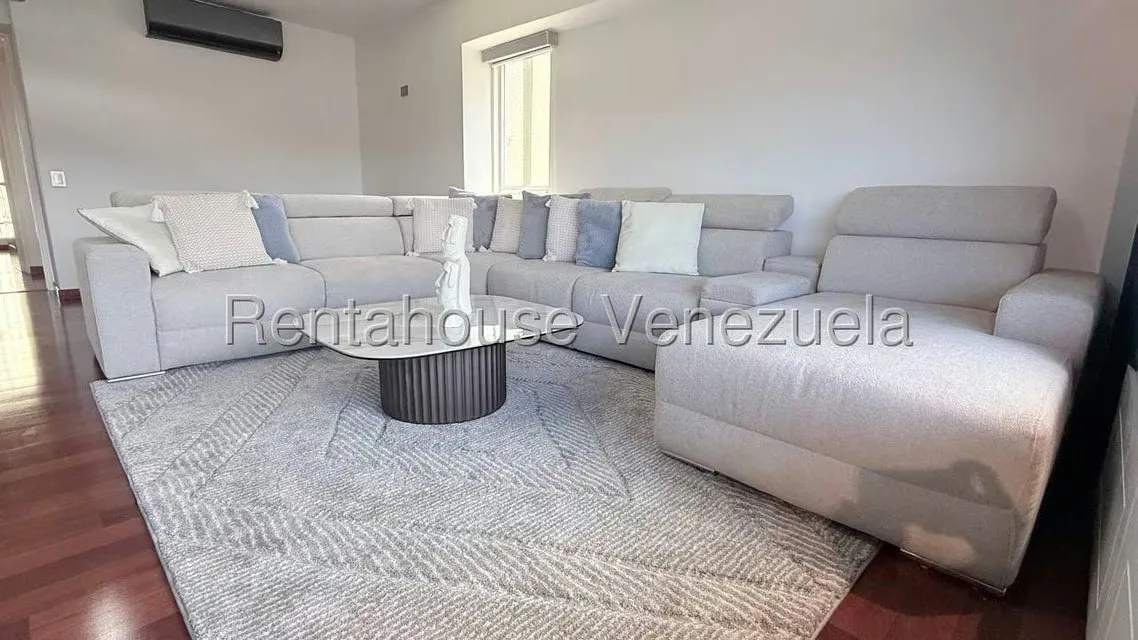Apartamento (1 Nivel) en Venta en Los Dos Caminos, Distrito Metropolitano - 14