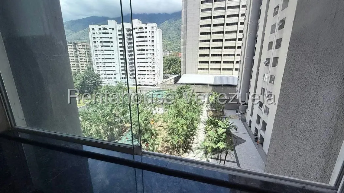 Apartamento (1 Nivel) en Venta en Los Dos Caminos, Distrito Metropolitano - 20