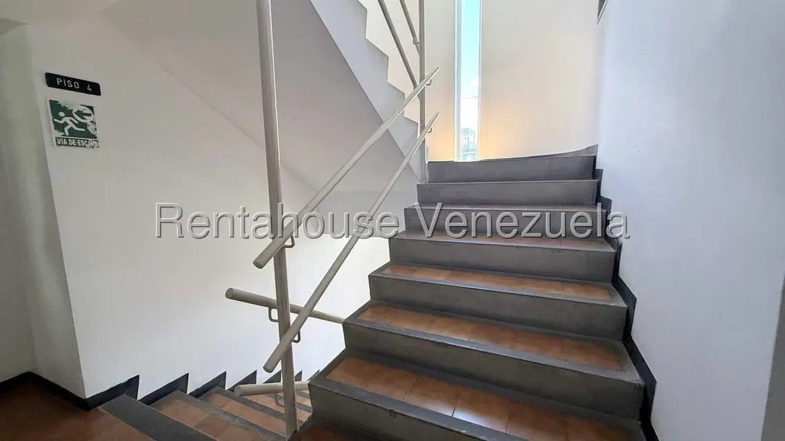 Apartamento (1 Nivel) en Venta en Los Dos Caminos, Distrito Metropolitano - 40