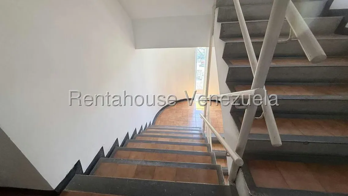 Apartamento (1 Nivel) en Venta en Los Dos Caminos, Distrito Metropolitano - 41