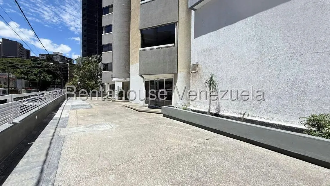 Apartamento (1 Nivel) en Venta en Los Dos Caminos, Distrito Metropolitano - 47