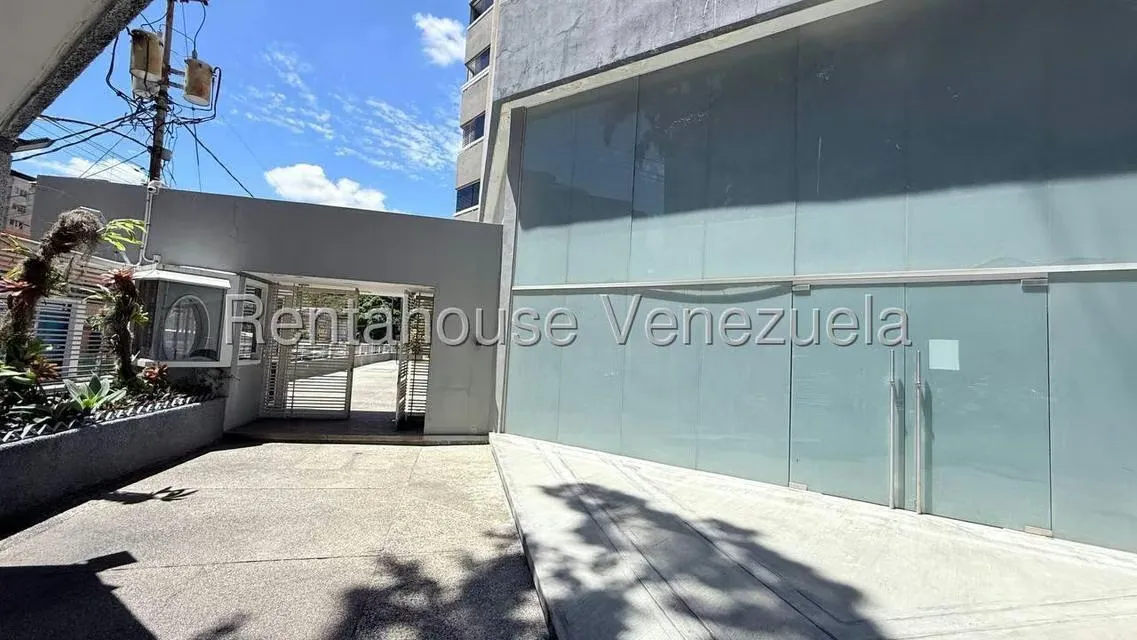 Apartamento (1 Nivel) en Venta en Los Dos Caminos, Distrito Metropolitano - 51