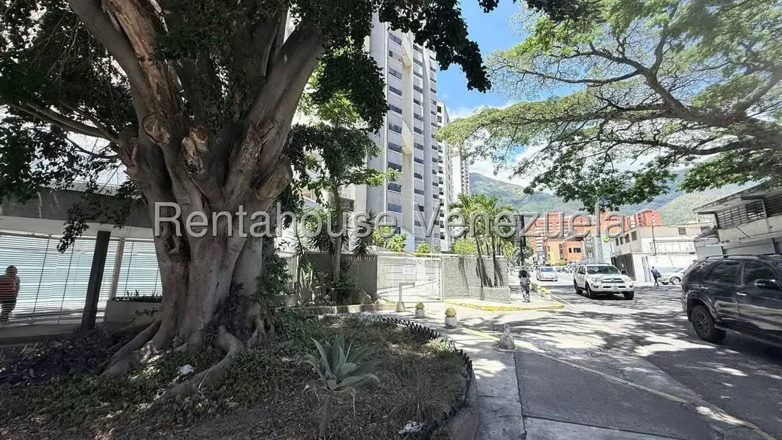 Apartamento (1 Nivel) en Venta en Los Dos Caminos, Distrito Metropolitano - 54