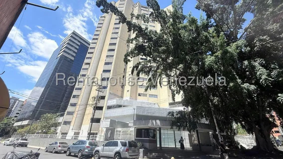 Apartamento (1 Nivel) en Venta en Los Dos Caminos, Distrito Metropolitano - 55