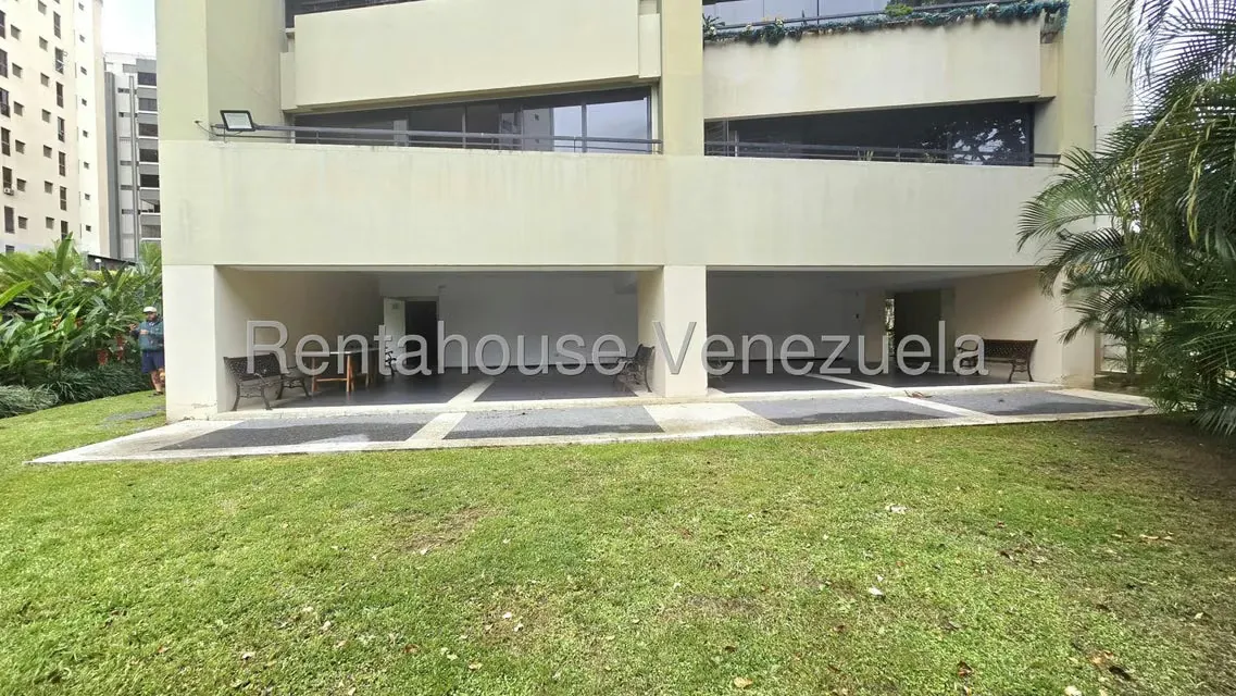 Apartamento (Duplex) en Venta en Terrazas del Avila, Distrito Metropolitano - 37