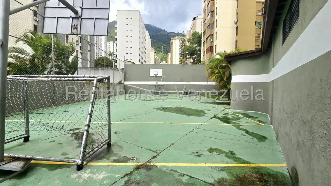 Apartamento (Duplex) en Venta en Terrazas del Avila, Distrito Metropolitano - 39
