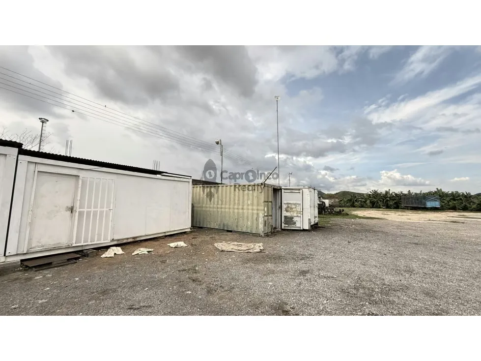 Terreno Industrial y Comercial de 5.500 m² TCL T 10292893 - 3