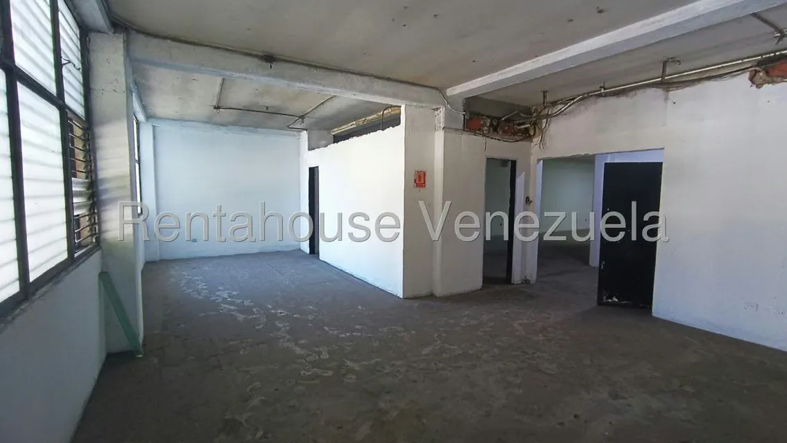 Local Comercial en Alquiler en Catia, Distrito Metropolitano - 4