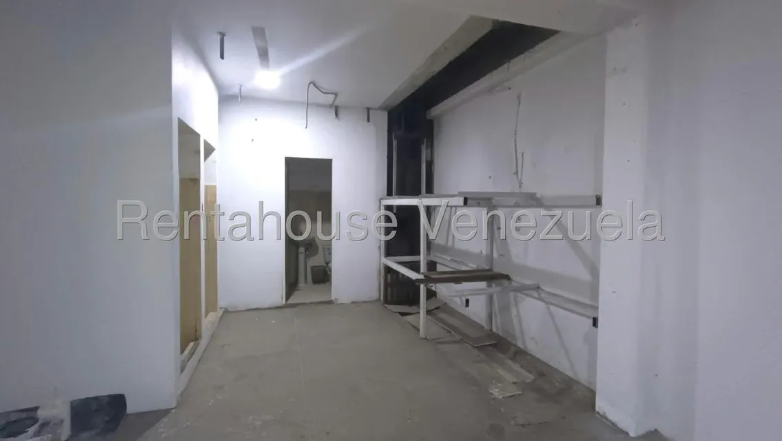 Local Comercial en Alquiler en Catia, Distrito Metropolitano - 9
