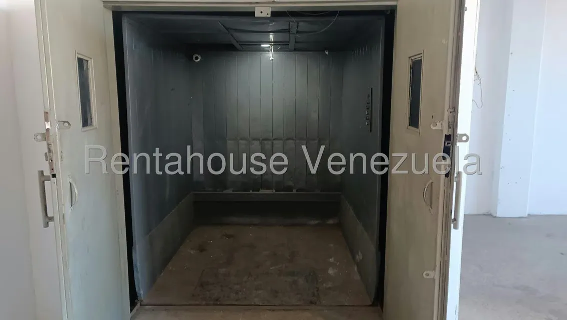 Local Comercial en Alquiler en Catia, Distrito Metropolitano - 10