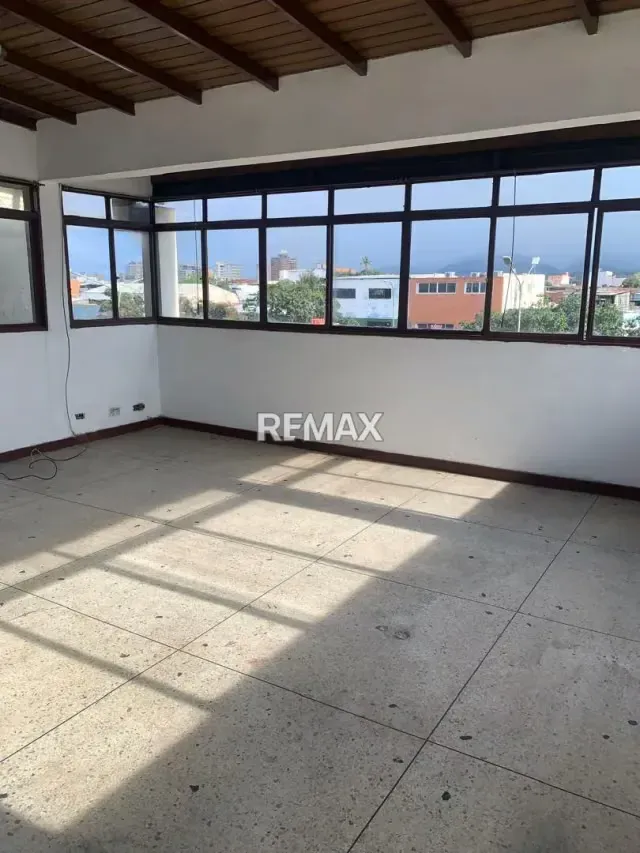 Casa en Alquiler Avenida Venezuela entre calles 38 y 39 Zona Centro-Barquisimeto - 6