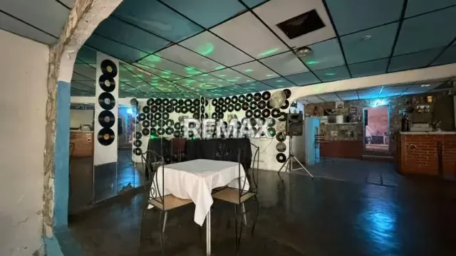 ¡OPORTUNIDAD DE INVERSIÓN COMERCIAL EN EL BAÑO DE MOTATÁN! - 2