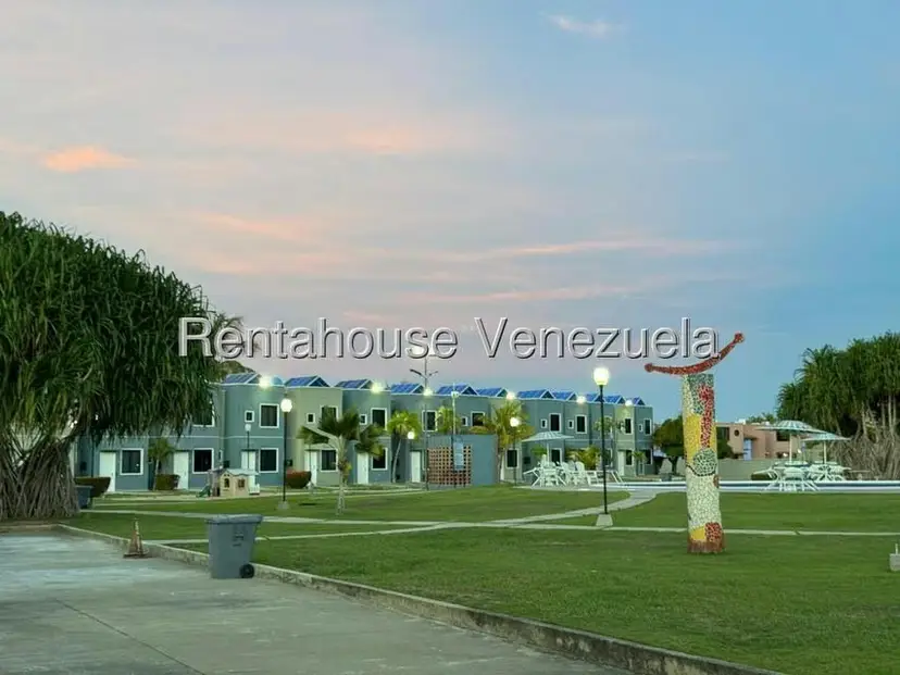 Townhouse (Duplex) en Venta en Puerto Encantado, Miranda
