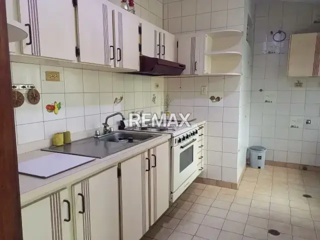 Se Vende Apartamento Céntrico en Urbanización Orinoco, Av. Orinoco, Sector Los Cocos, Maturín, Monagas.