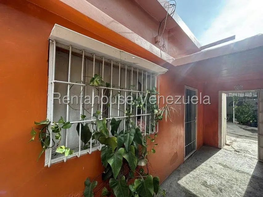 Casa (1 Nivel) en Venta en Parroquia Concepcion, Lara - 2