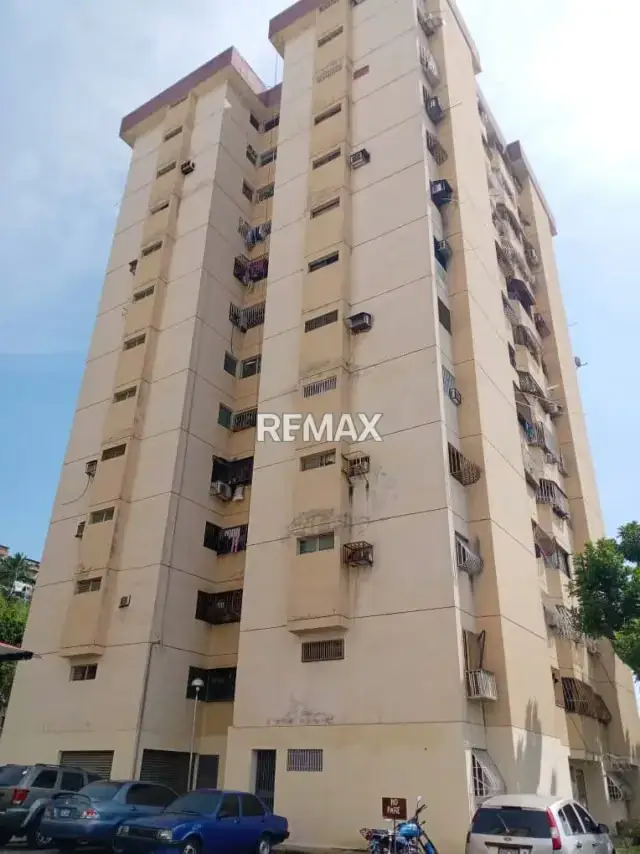 Se vende apartamento en planta baja, Residencias el Saman