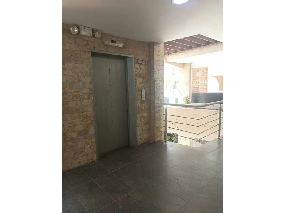Se alquila local comercial 45m2 Altamira 4708 - 4