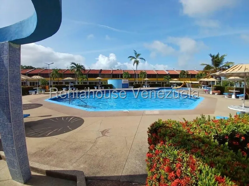Townhouse (Duplex) en Venta en Ciudad Balneario Higuerote, Miranda - 24