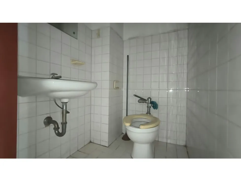 Se vende oficina/local 400m2 Santa Rosalía 6503 - 14