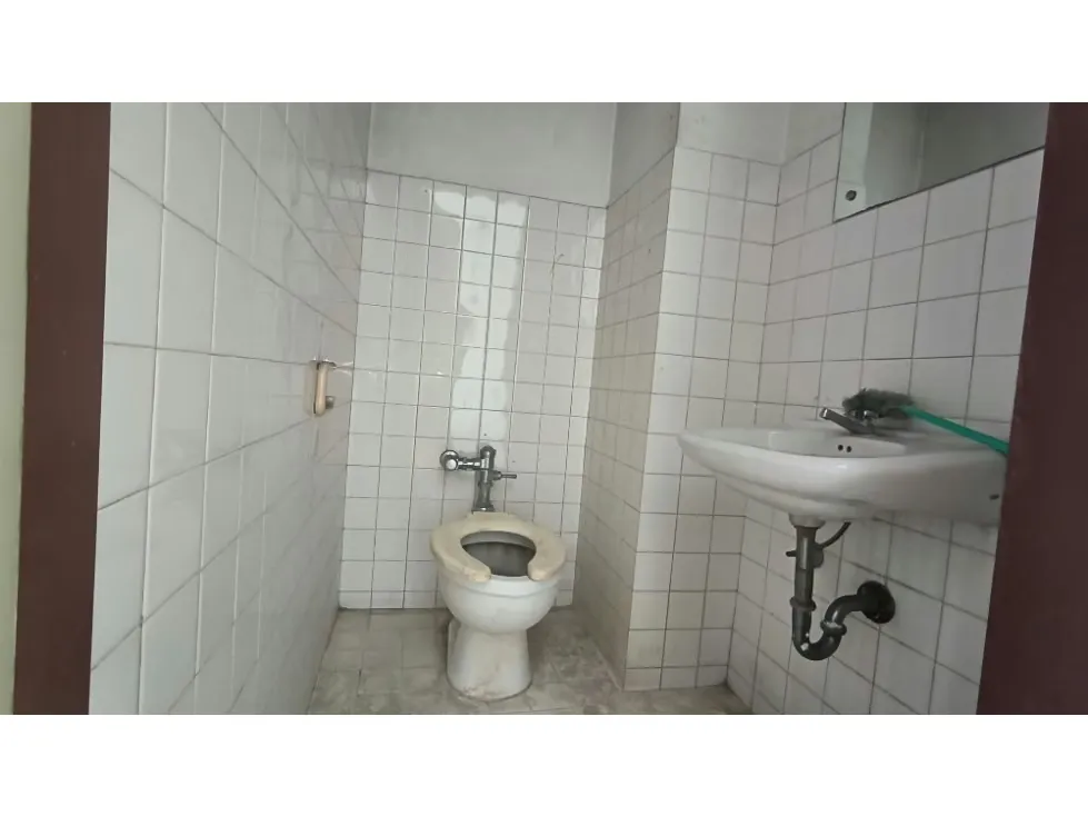 Se vende oficina/local 400m2 Santa Rosalía 6503 - 15