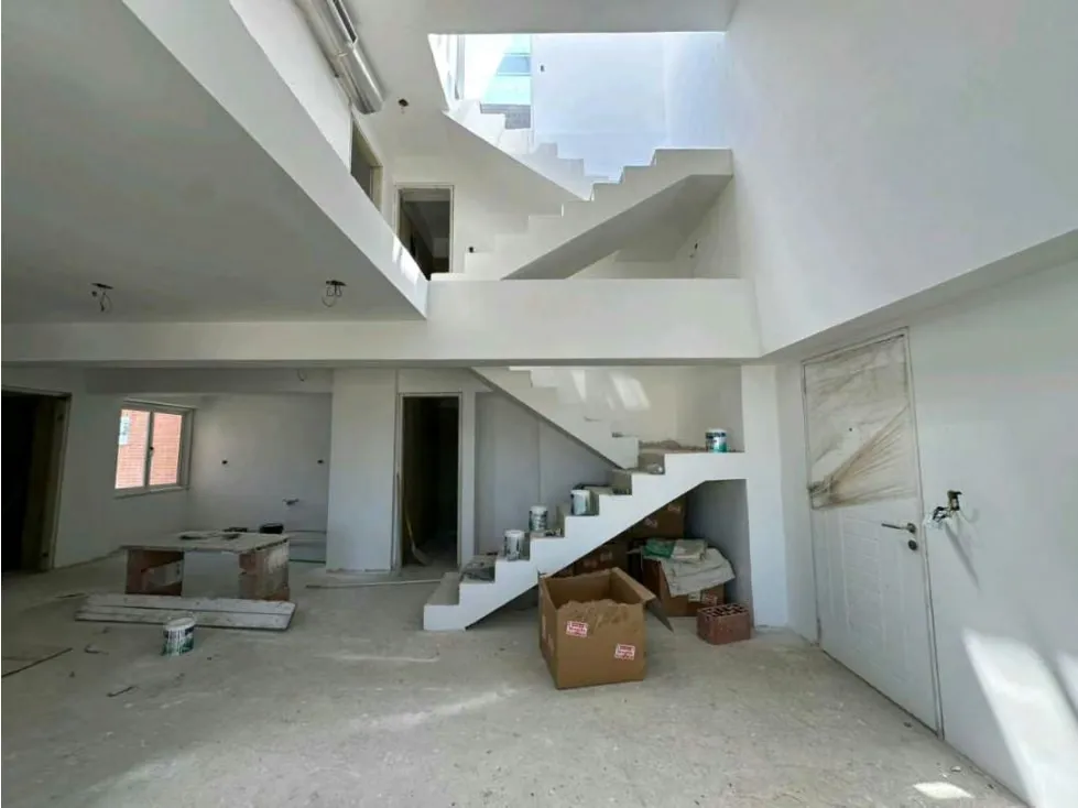 Se vende PH Res. 801 Urb. El rosal - 2